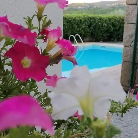 Casa Do Adro De Parada