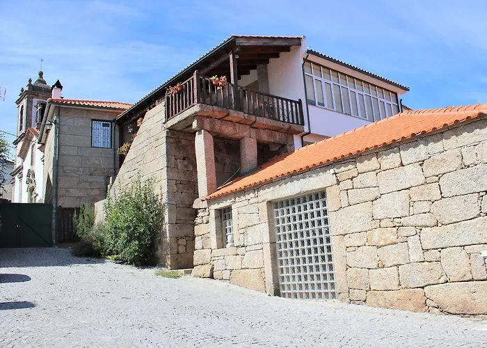 Casa Do Adro De Parada