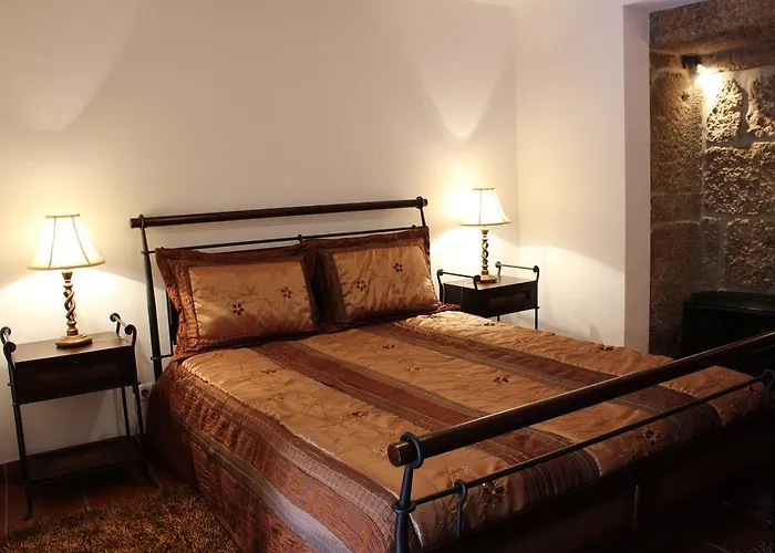 Casa Do Adro De Parada Gæstehus Parada de Pinhão