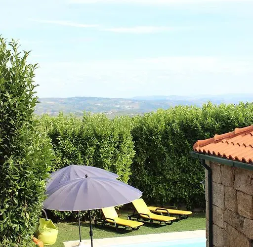 ゲストハウス Casa Do Adro De Parada 3*